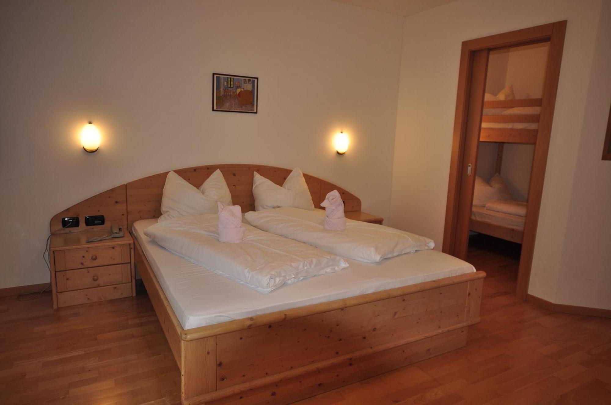 Hotel Alpin Colle Isarco Pokoj fotografie